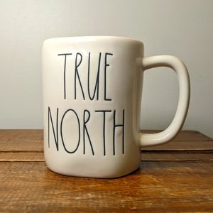 NEW Rae Dunn TRUE NORTH mug with red maple leaf